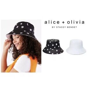ALICE & OLIVIA Reversible Bucket Hat White & Black Daisies Boho Sunny NWT